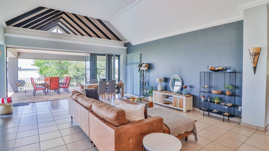 3 Bedroom Property for Sale in Oranjeville Free State